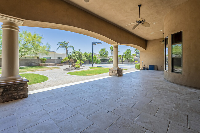 Building Photo - 18131 W Palo Verde Ct