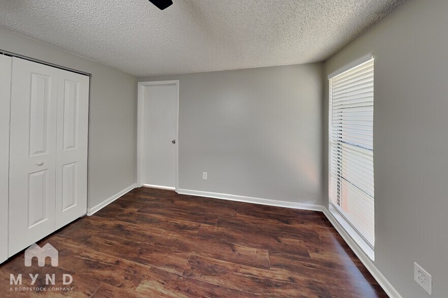 Building Photo - 16023 Eagle River Way