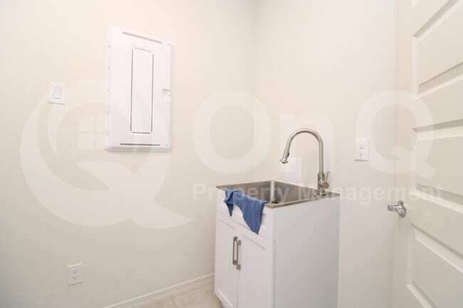 Building Photo - 13769 W Forest Pleasant Pl