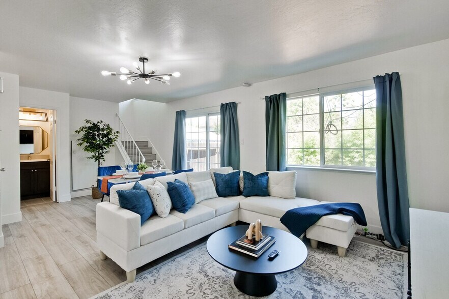 Primary Photo - 1281 Flora Ave