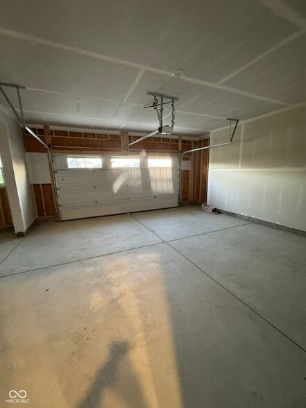 Building Photo - 15370 Farrington Rd