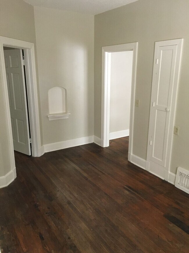 Building Photo - 1143 A&amp;B N Broad St.