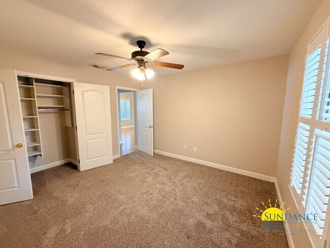 Building Photo - Charming 3-Bedroom Home in Elliott Point, Fort Walton Beach!