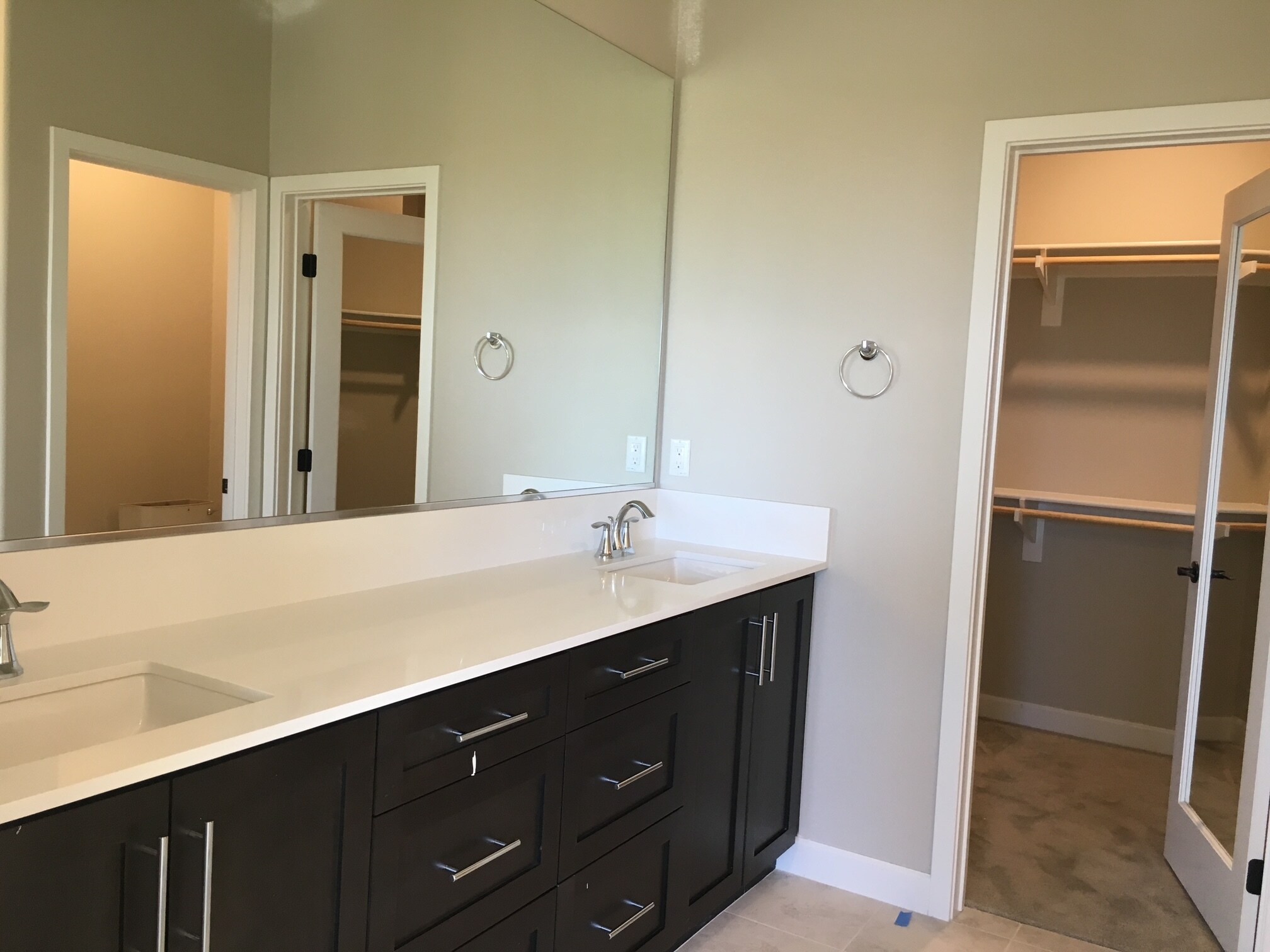 Building Photo - 1572 Fortaleza Way #18