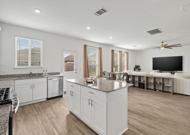 Building Photo - 23543 Powmill St