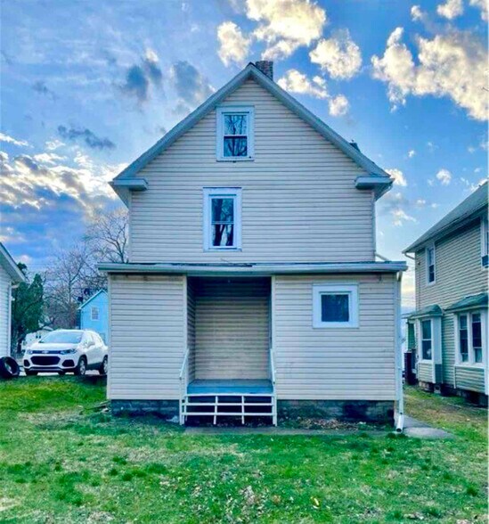 Building Photo - 1139 Marcy St