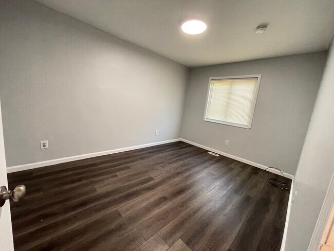 Building Photo - 508 Bloomfield Ave