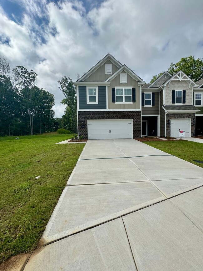 Primary Photo - Beautiful New 3BR/2.5BA Townhouse