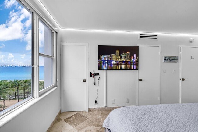Building Photo - 9195 Collins Ave