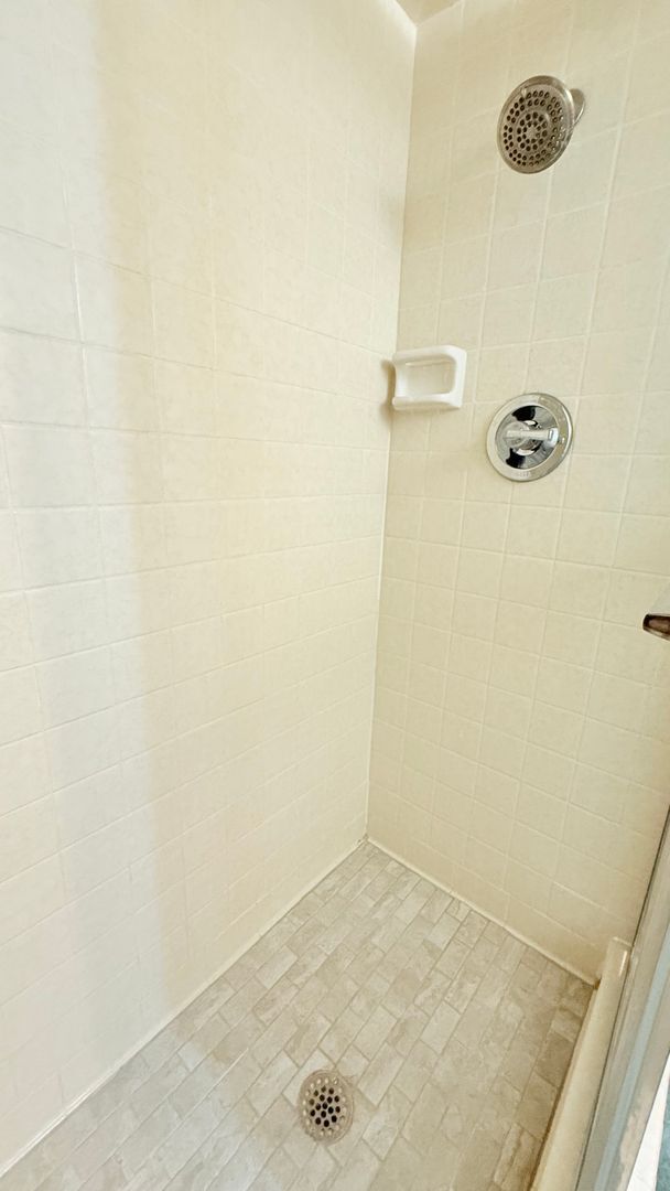 Building Photo - Charming Multi-Level Home in the Heart of ...