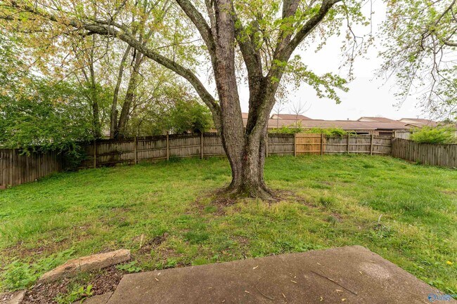 Building Photo - 104 Westminster Way