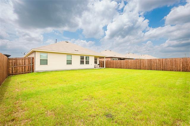 Building Photo - 300 Tadpole Ln