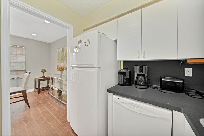 Building Photo - 7900 Westheimer Rd