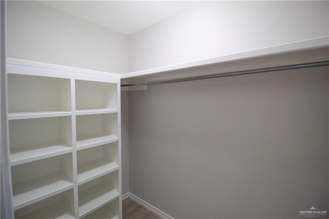 Building Photo - 24 Morning Ln