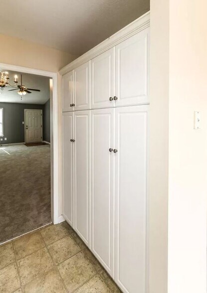 Building Photo - 1721 Elizabeth St