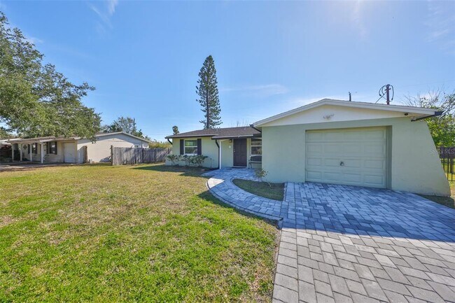 Building Photo - 6025 Florida Cir S