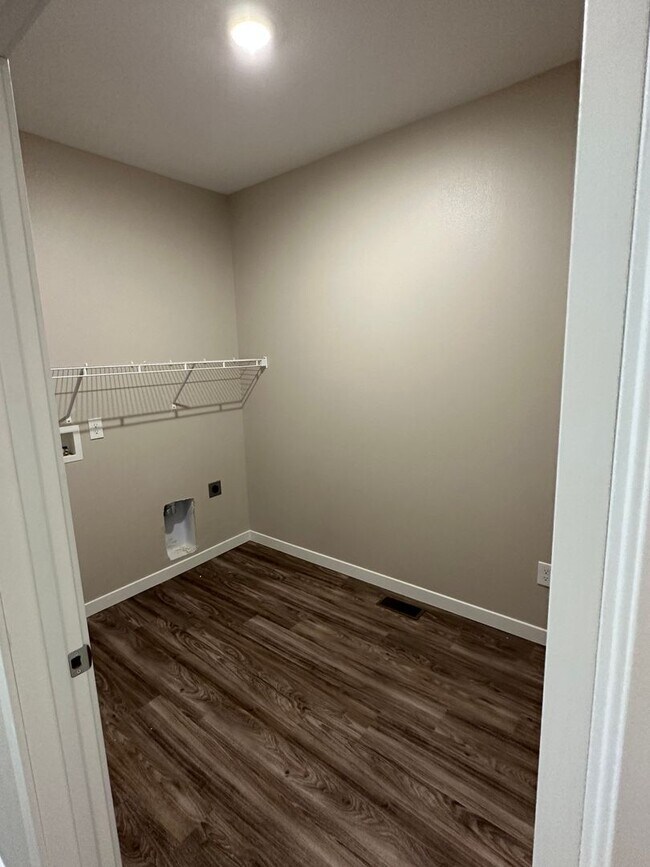 Building Photo - 1112 12th St N