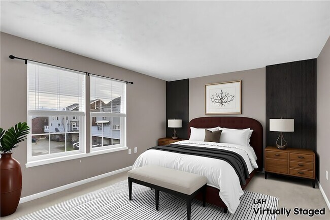 Building Photo - 704 Park Plaza E