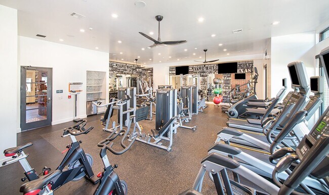 Building Photo - Now Leasing: ½ Month FREE Rent Available