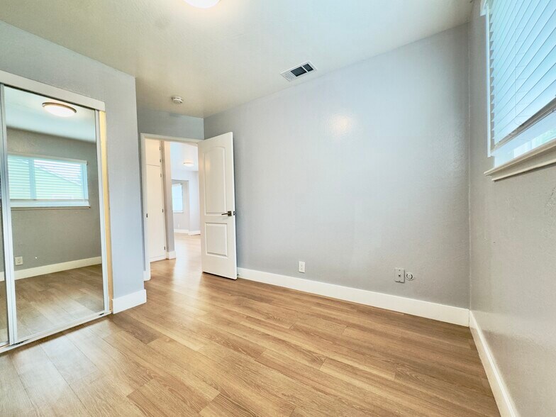 Building Photo - 2139 103rd Ave