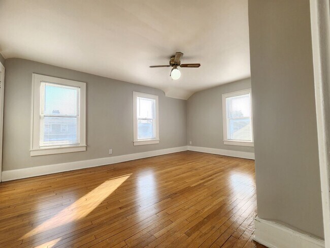 Building Photo - 183 N Wayne Ave