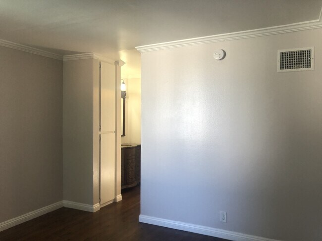 Building Photo - 18620 Hatteras St