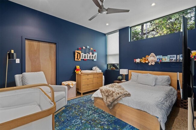 Building Photo - 1302 Socorro Dr