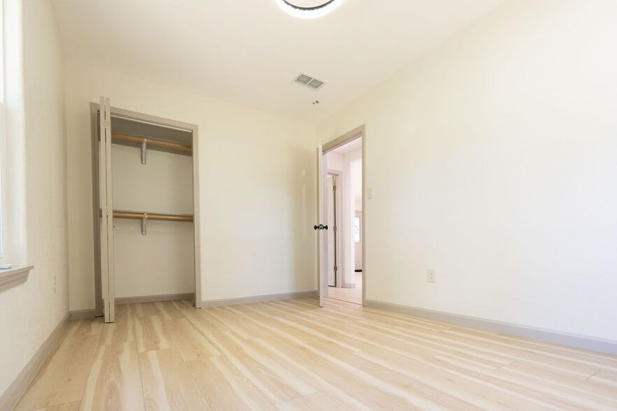 Building Photo - 58 Hybiscus Ct