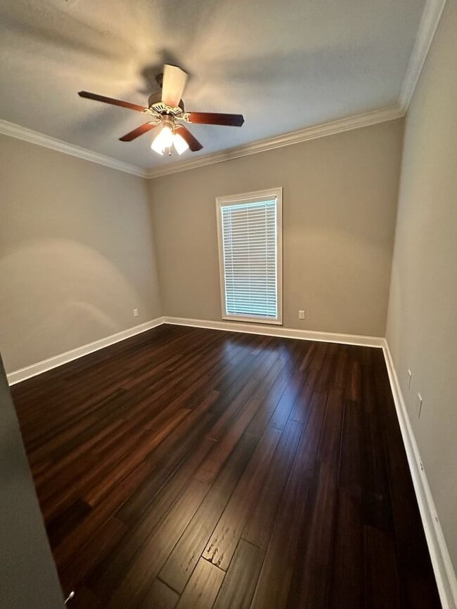 Building Photo - Beautiful Newer 3 Bedroom Home in Pearl!!!
