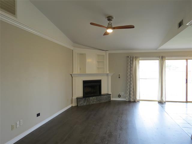 Building Photo - 1234 Briarcove Dr