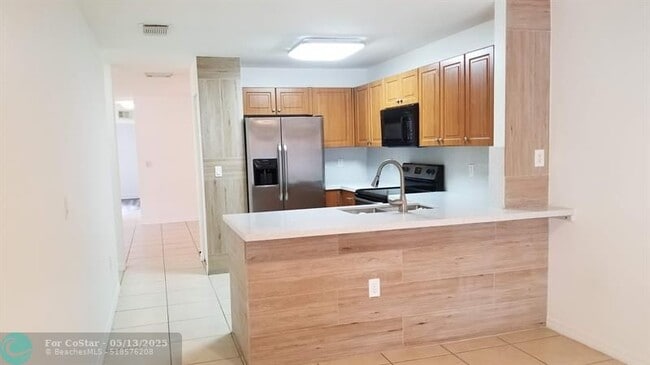 Building Photo - 20554 SW 93rd Ave