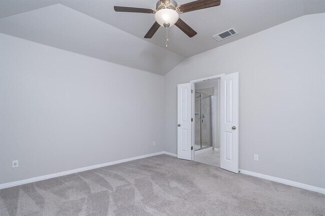 Building Photo - 113 Outlaw Dr