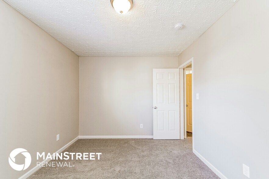 Building Photo - 2918 Forrestal Dr