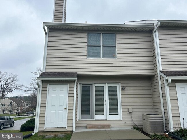 Building Photo - 1307 N Glen Dr