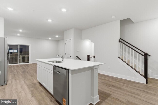 Building Photo - 5217 Water Lily Wy