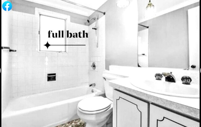 Building Photo - Single Family 4 bedrooms