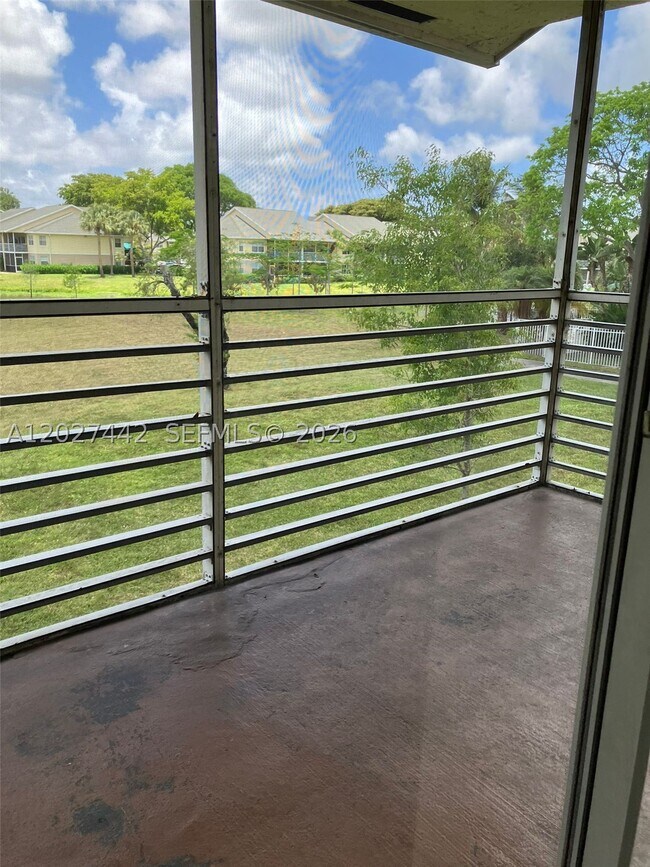 Building Photo - 2803 N Course Dr