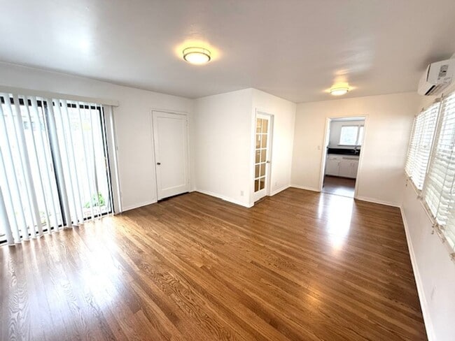 Building Photo - Bungalow - 1 bedroom + Office = natural wood floors, mini split a/c , new appliances, private pat...