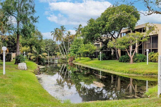 Building Photo - 2930 SW 87th Terrace