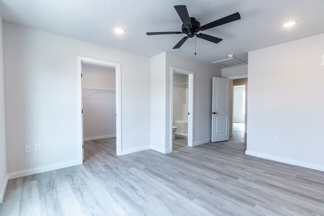 Building Photo - New Townhomes in Spring Grove School District - Pointer Court