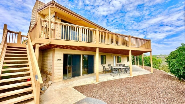 Building Photo - Beautiful Scenic Country Property with Vie...