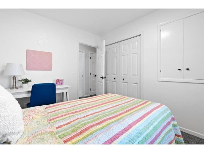 Building Photo - 25455 Nelsine Dr