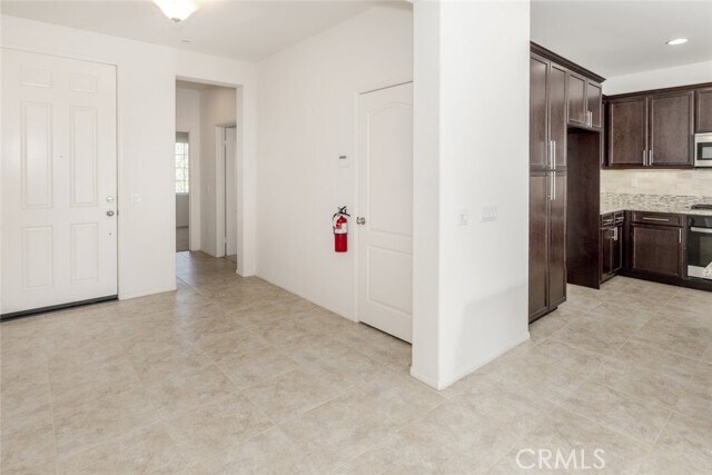 Building Photo - 43826 Countryside Dr