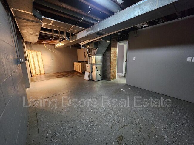 Building Photo - 1811 S 23rd St