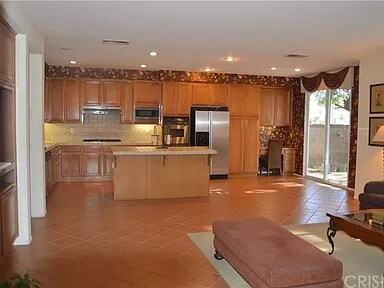 Building Photo - 1622 W Mammoth Dr