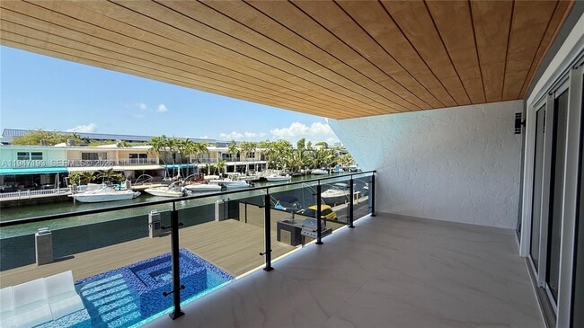 Building Photo - 3826 NE 171 St