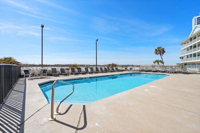 Building Photo - 111 W Beach Blvd