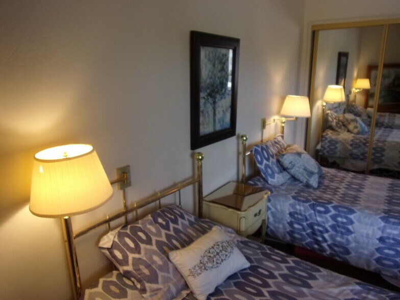 Building Photo - 1611 AZ-95