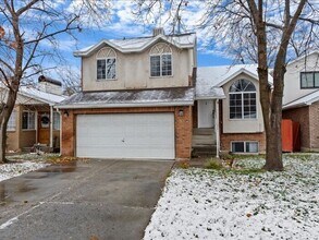 Building Photo - Salt Lake 3 bed 2 bath Family home