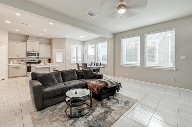 Building Photo - 2523 Terrace Point Dr